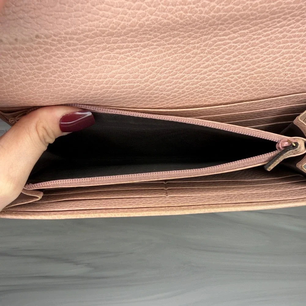 Gucci Light Pink Pebbled Leather Snap Closure Long Wallet | Full Inclusion - Picture 8 of 9